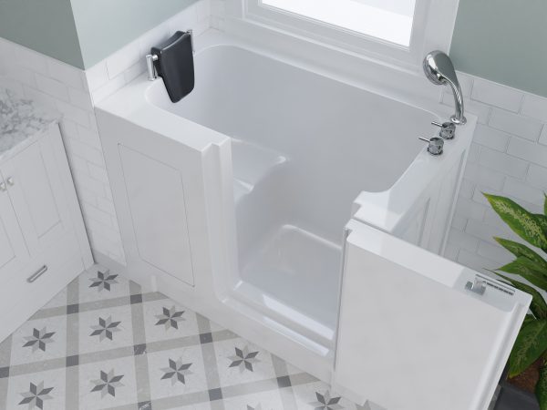 Universal Collection 27 in. L x 47 in. W Right Side Drain Soaker Bathtub in White with Fast Filling Faucet Set