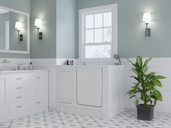 Universal Collection 27 in. L x 47 in. W Right Side Drain Soaker Bathtub in White with Fast Filling Faucet Set