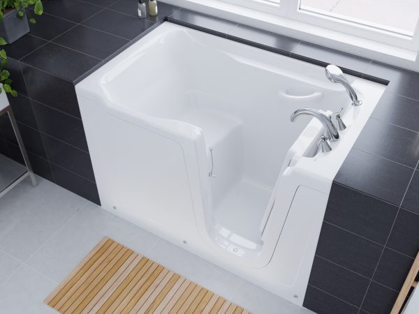 Universal Collection 36 in. L x 60 in. W Right Side Drain Soaker Bathtub in White with Fast Filling Faucet Set